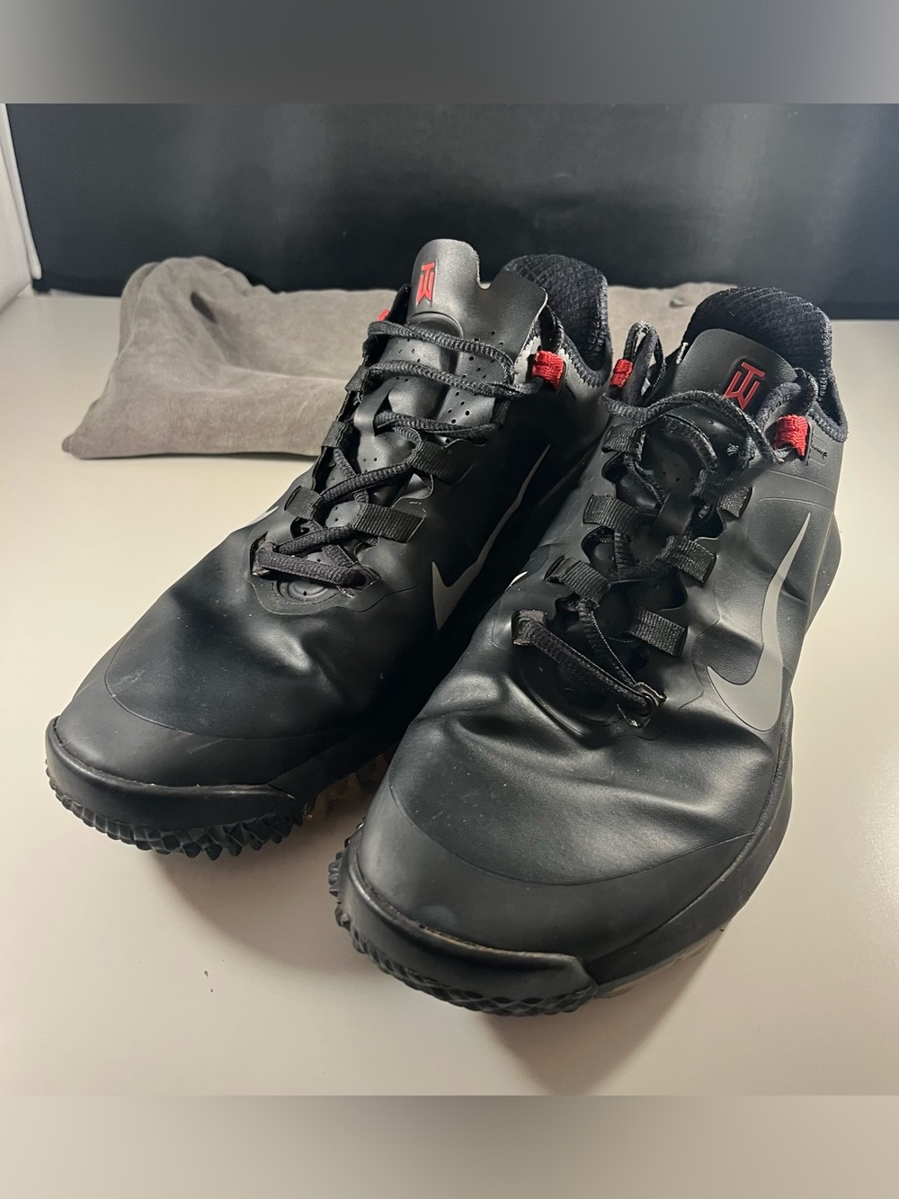 Nike Tiger Woods TW13 Black/Red Mens Golf Shoes- Size 10.5 (Read)